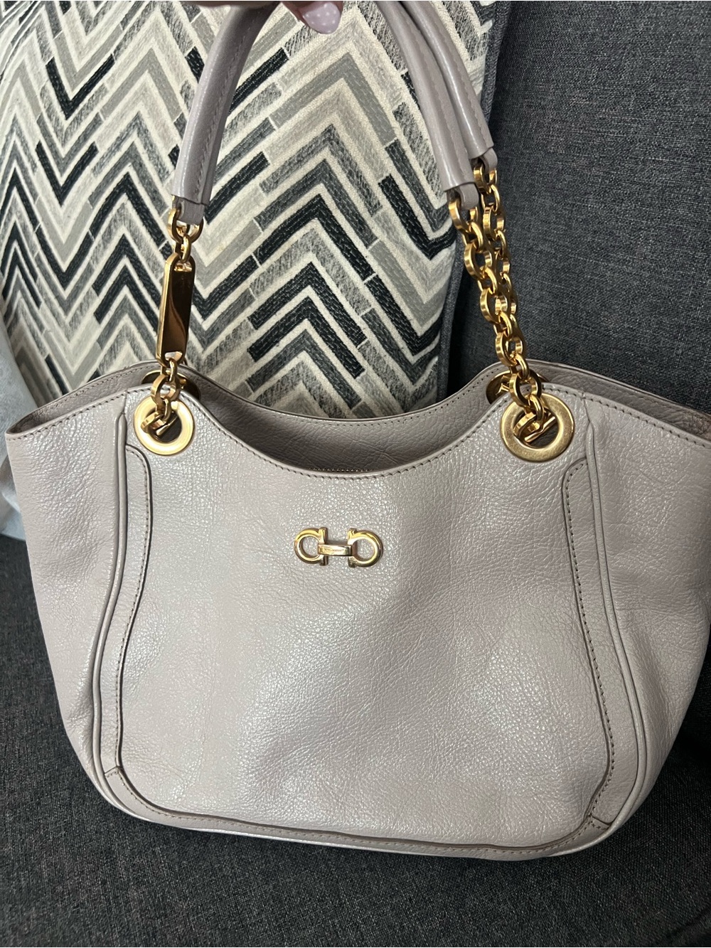 Women's Pebbled Leather Tote Handbag in Light Taupe with Gold Hardware